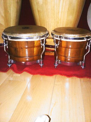 Valje Bongos Walnut1.jpg